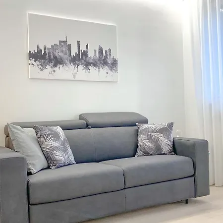 Apartment Cardano - 5 Min From Station